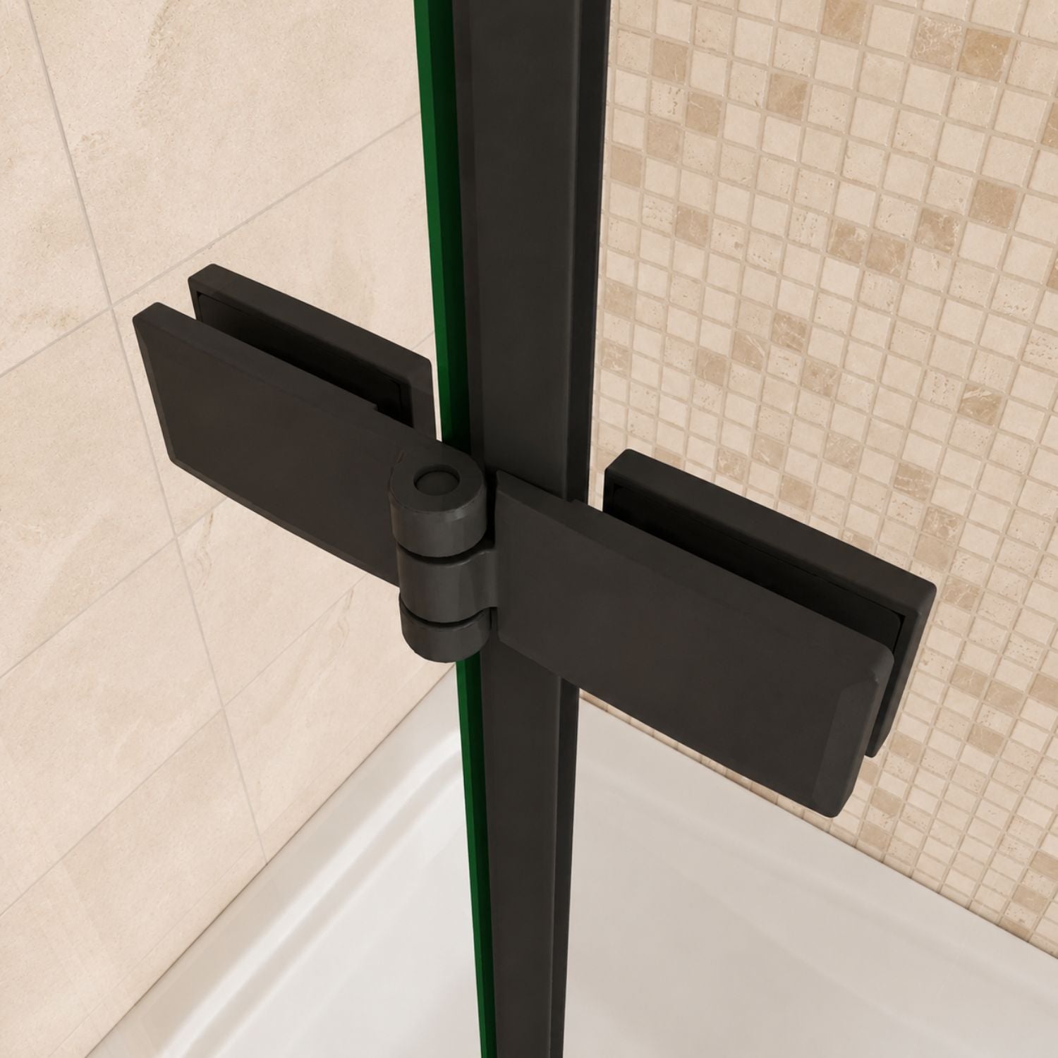 Detail pántu skladacej vaňovej zásteny NAKU FOLD Black