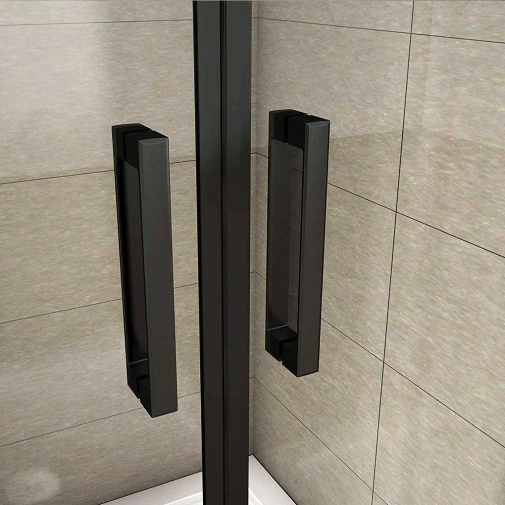 Detail madla sprchových dverí čierne prevedenie moderný dizajn
