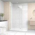 NAKU walk-in sprchová zástena s brushed brass profilom a teleskopická hranatá vzpera – pohľad z predu