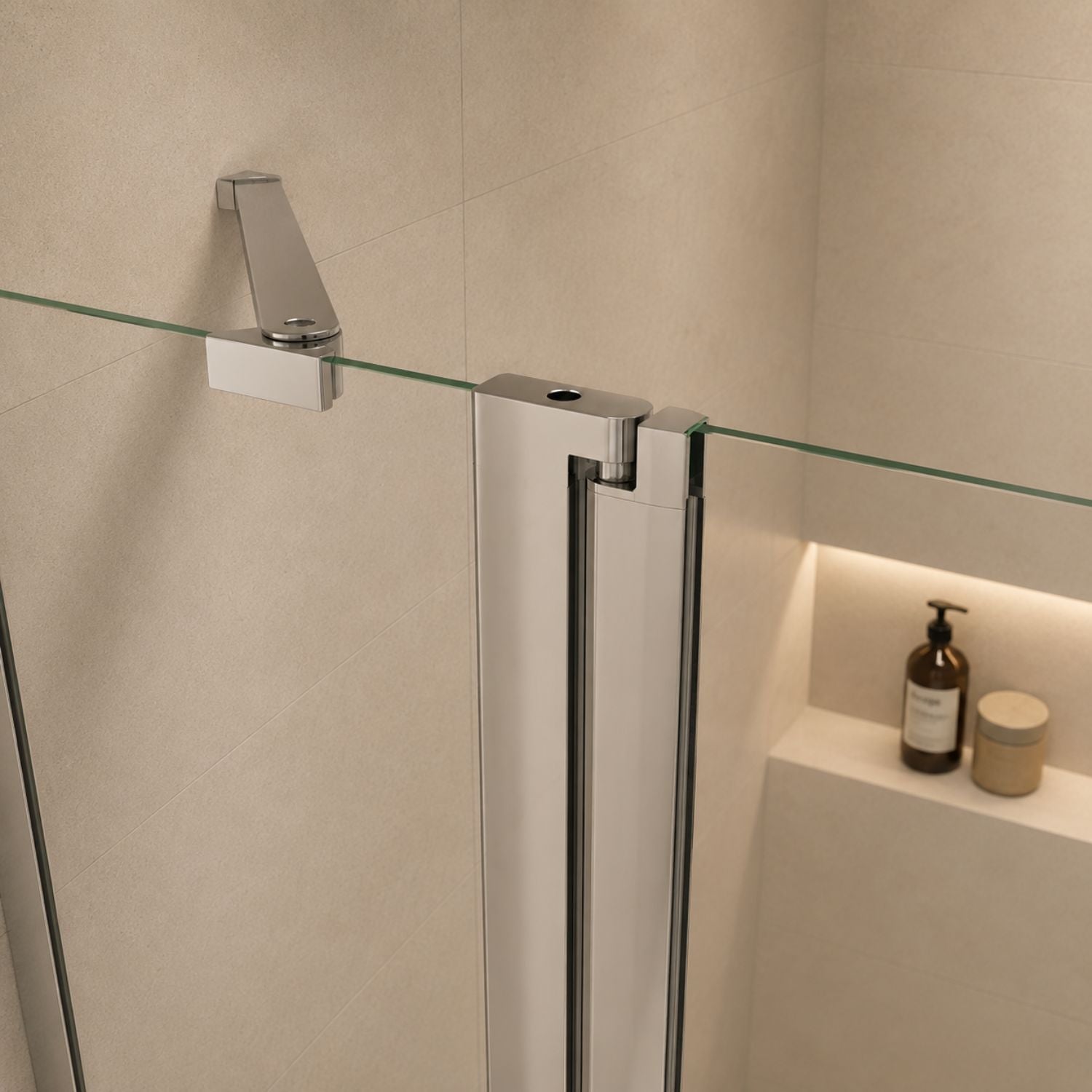 Detail uchytenia a stabilizačnej vzpery walk-in sprchových dverí 6 mm chróm
